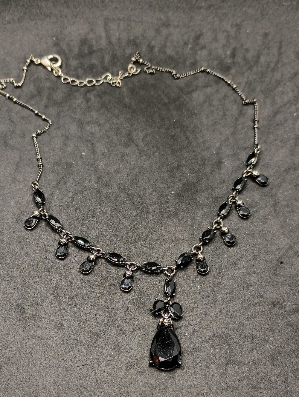 Elegant Black Teardrop Pendant Necklace for Women